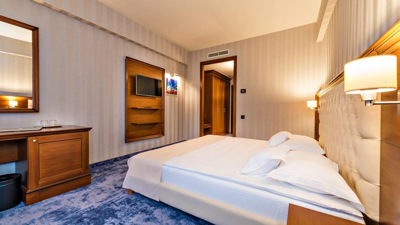 Briliant Hotel Cluj-Napoca Exterior photo